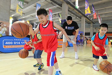 NBA姚明篮球俱乐部-训练集锦