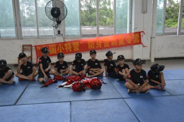 青少年警训夏令营