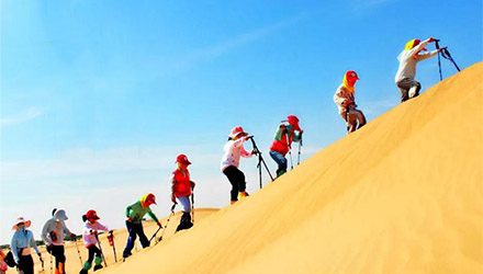 2020国庆第二届腾格里沙漠亲子徒步公益挑战赛
